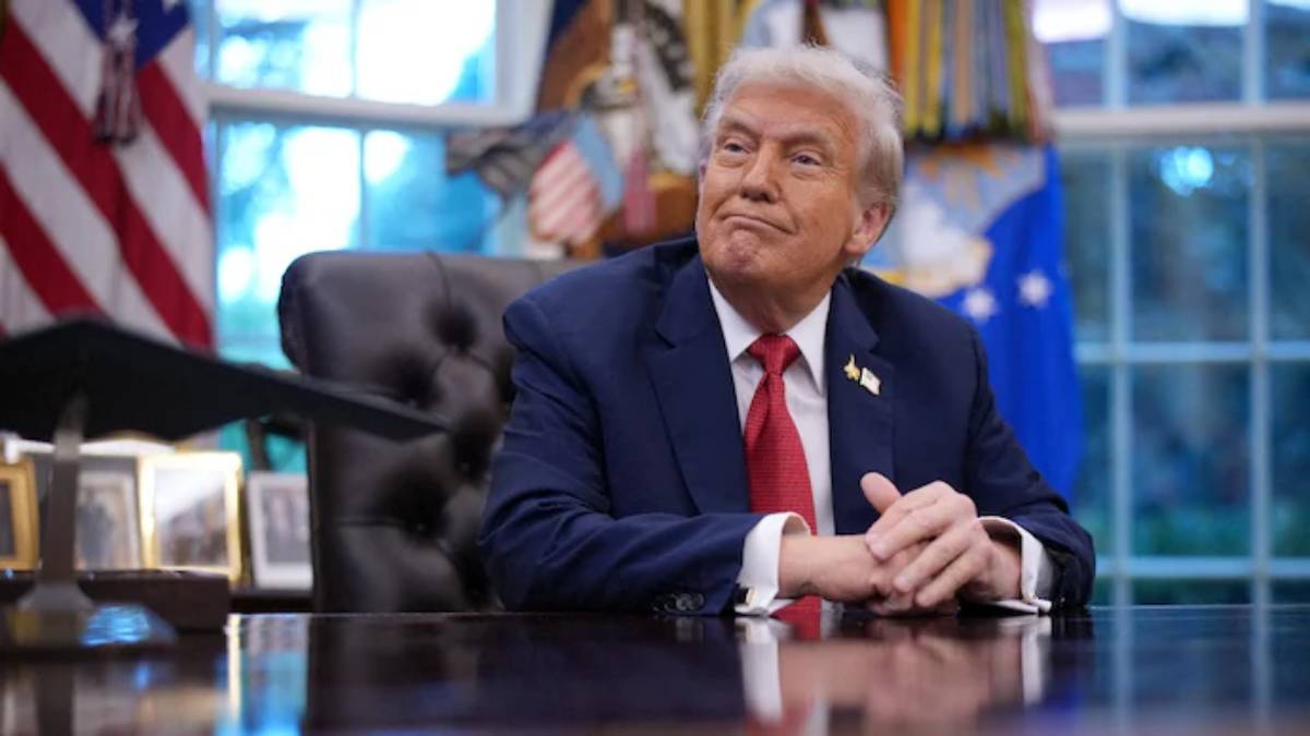 আমেরিকায় হঠাৎ শুল্কহ্রাস, নাগরিকদের ক্ষোভ মেটাতে পিছু হটলেন ট্রাম্প