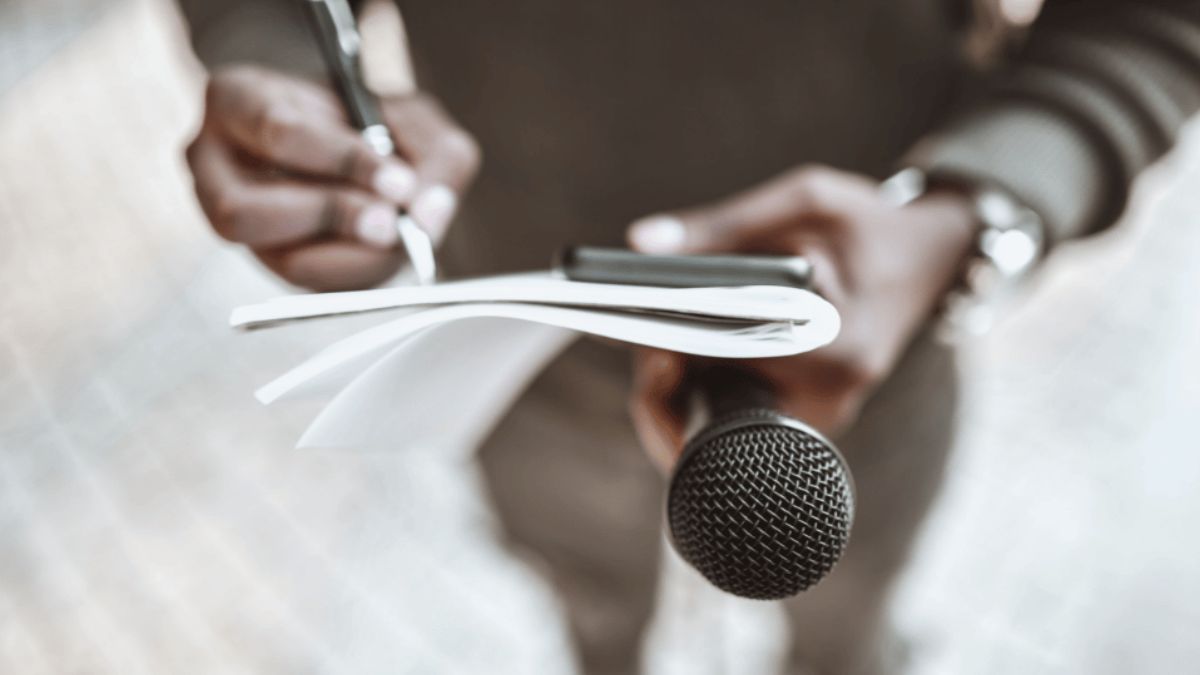 যোগীরাজ্যে কুপিয়ে খুন সাংবাদিককে, হোটেলের সামনে প্রকাশ্য রাস্তায় হামলা