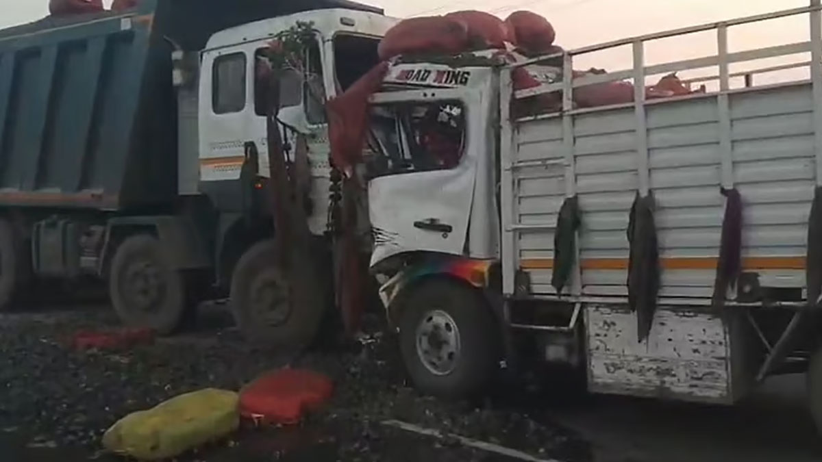 ট্রাক-ডাম্পারের সংঘর্ষে দু’জনের মৃত্যু