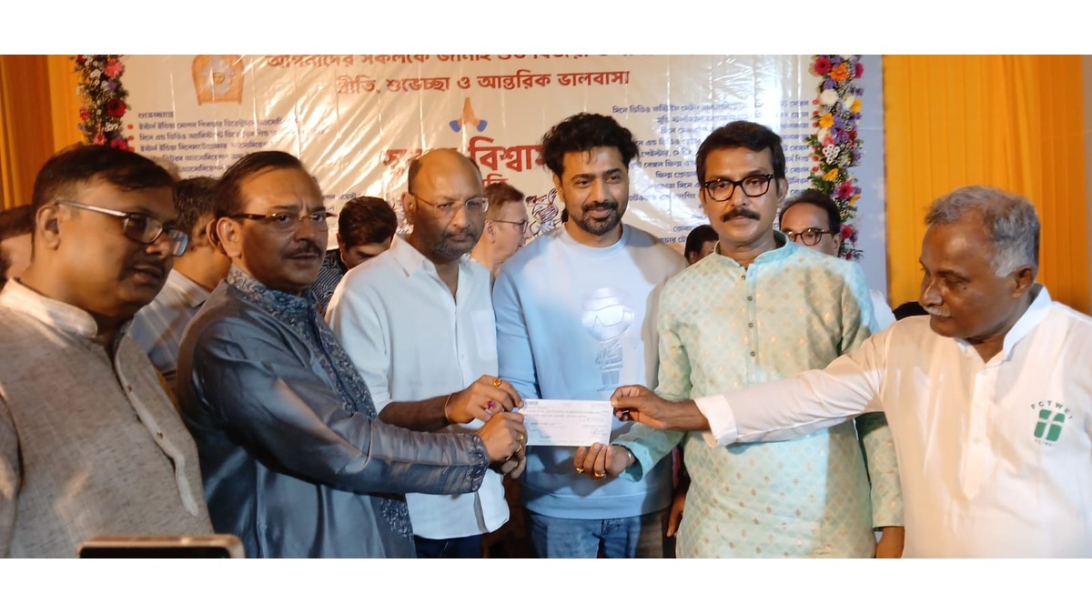 ‘বিশ্বাসে মিলায় যা, তা তর্কে বহুদূর’; ছবি নয়, চাপ মুক্তির শুক্রবার