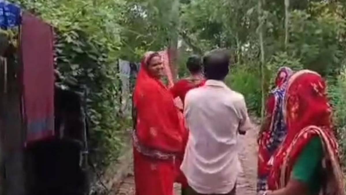 অনুপ্রবেশকারীর পরিচয়পত্রে বাবা-মায়ের জায়গায় শ্বশুর–শাশুড়ির নাম