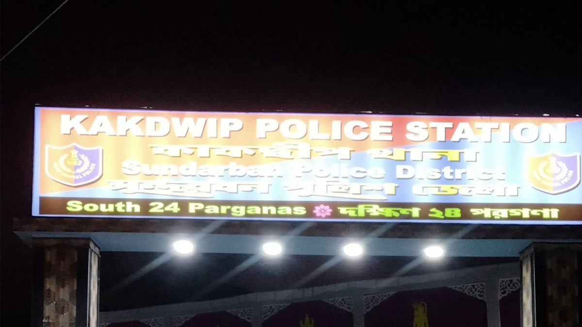 আইনজীবীর চেম্বার থেকে আইনের ছাত্রীর ঝুলন্ত দেহ উদ্ধার