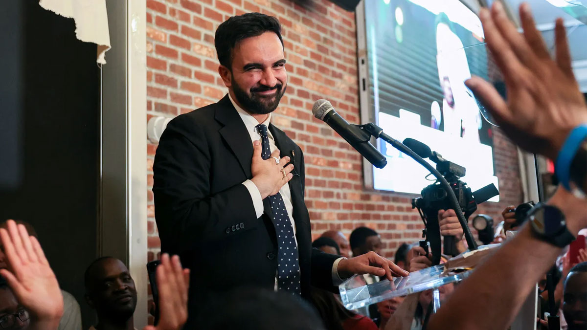 জোহরান মামদানি কি সত্যিই ট্রাম্পসাহেব বর্ণিত ‘একশো শতাংশ পাগল কমিউনিস্ট’