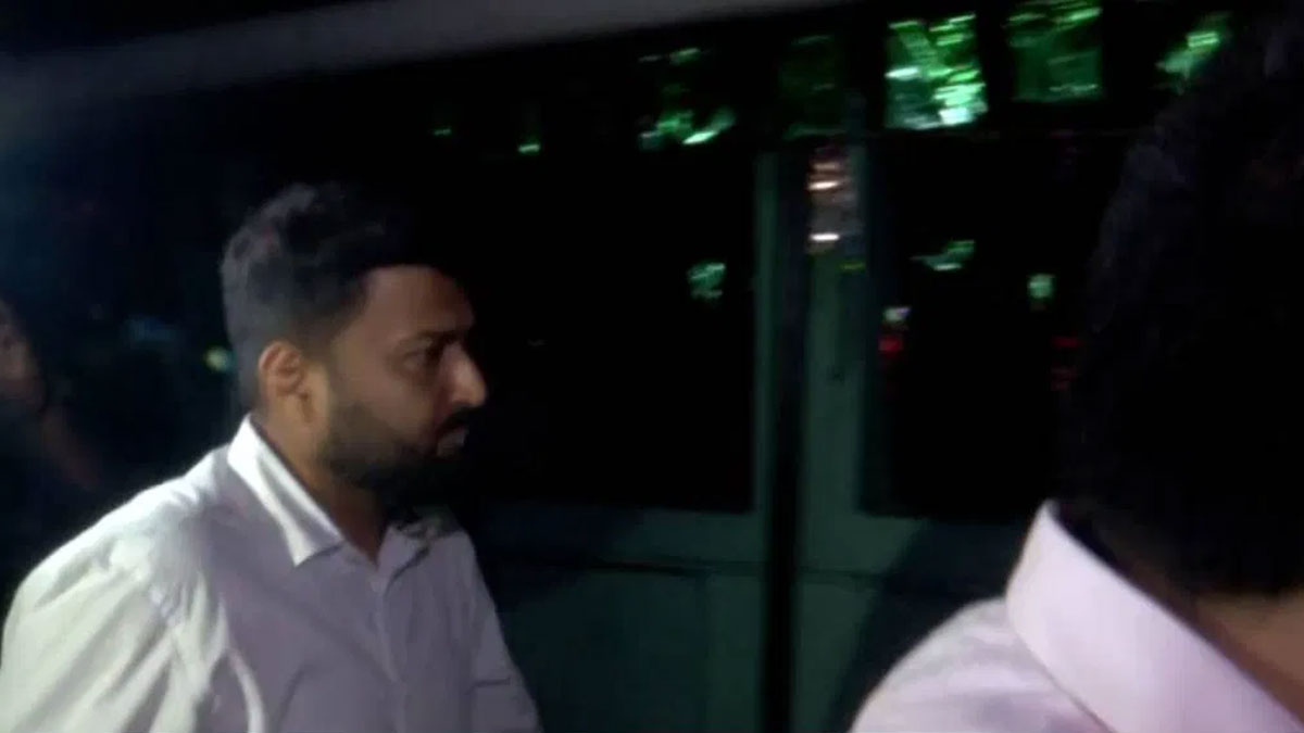 বালি পাচার মামলায় ইডি’র প্রথম গ্রেপ্তার অরুণ সরাফ