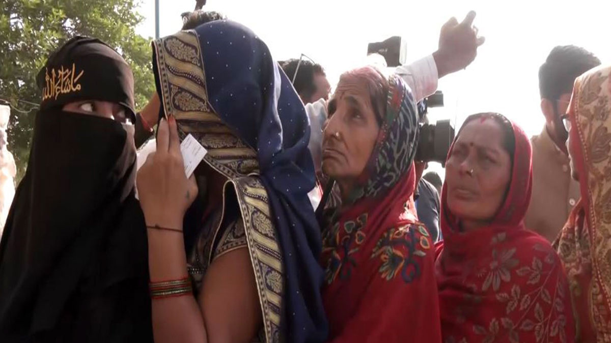 বিহার ভোটে বিপুল সাড়া, বিকেল ৩টে পর্যন্ত ভোটদানের হার ৫৩.৭৭ শতাংশ