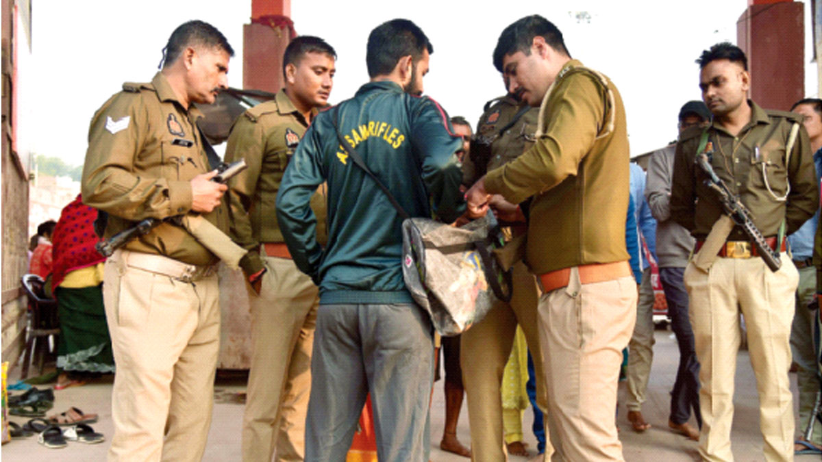 শিক্ষিত সন্ত্রাসীদের যোগ, মহিলা ডাক্তারসহ আটক ৫