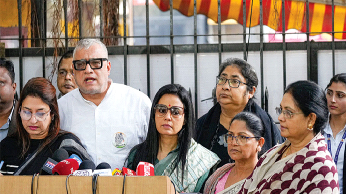 ‘জ্ঞানেশ কুমারের হাতে রক্ত লেগে আছে’