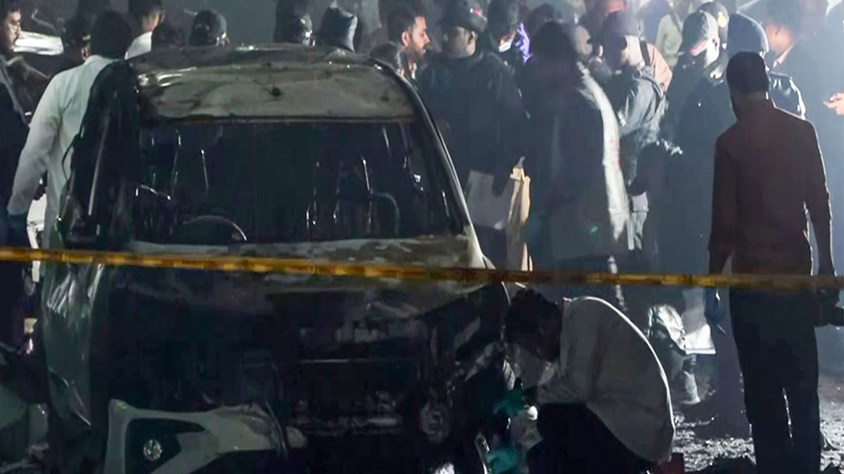 দিল্লির বিস্ফোরণের স্থল থেকে মিলেছে ২টি কার্তুজ, দুই ধরনের বিস্ফোরক