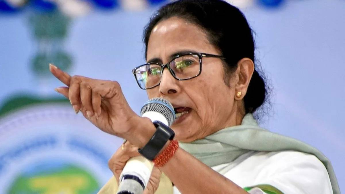 এসআইআরের প্রতিবাদে ঠাকুরনগরে পদযাত্রা ও সভা মমতা বন্দ্যোপাধ্যায়ের