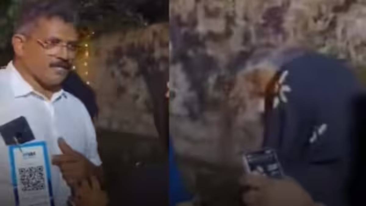 শার্টে সাঁটানো কিউআর কোড, মেয়ের বিয়েতে উপহার গ্রহণে অভিনব পন্থা