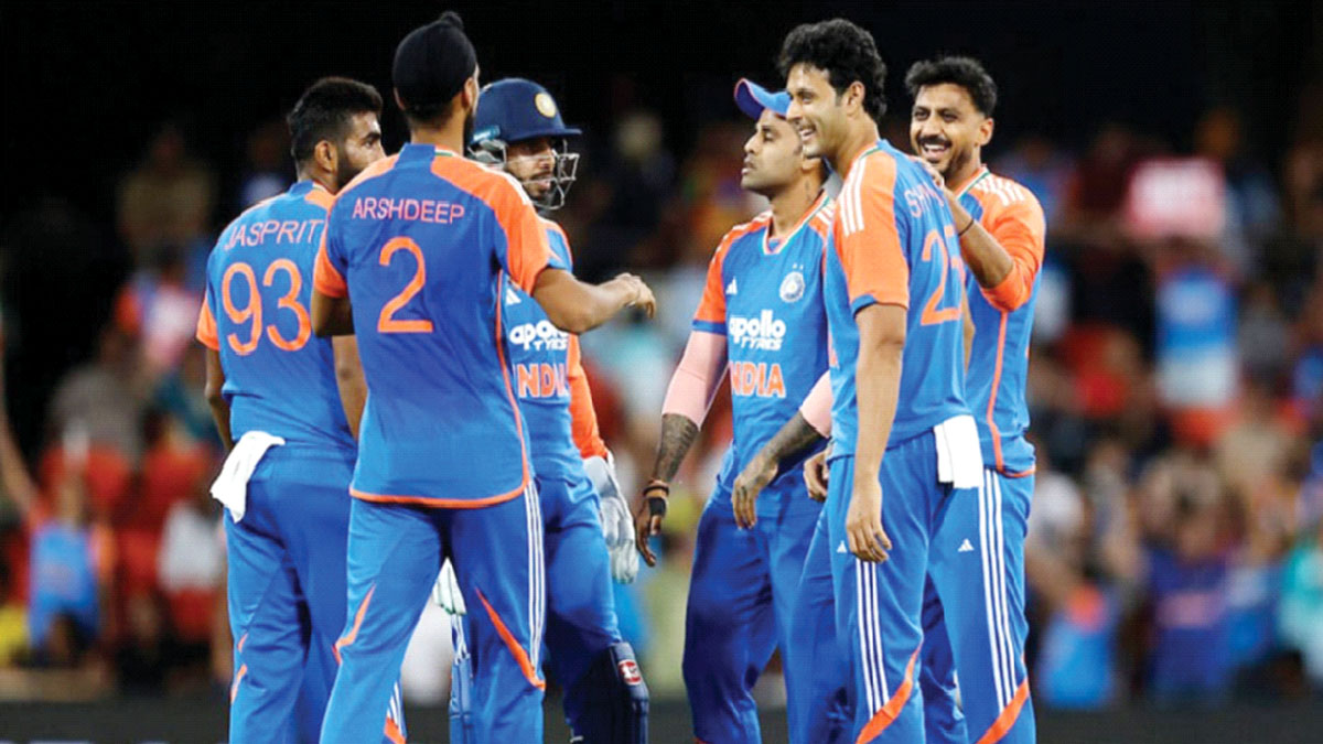 স্পিনারদের দাপটে অস্ট্রেলিয়া ধরাশায়ী এগিয়ে গেল সিরিজে ভারত