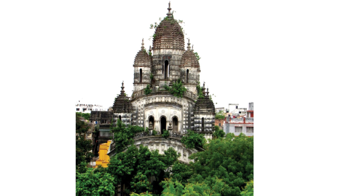 কংক্রিটের জঙ্গলের আড়ালে ইতিহাস হয়ে দাঁড়িয়ে আছে চেতলার রাধাকান্ত মন্দির