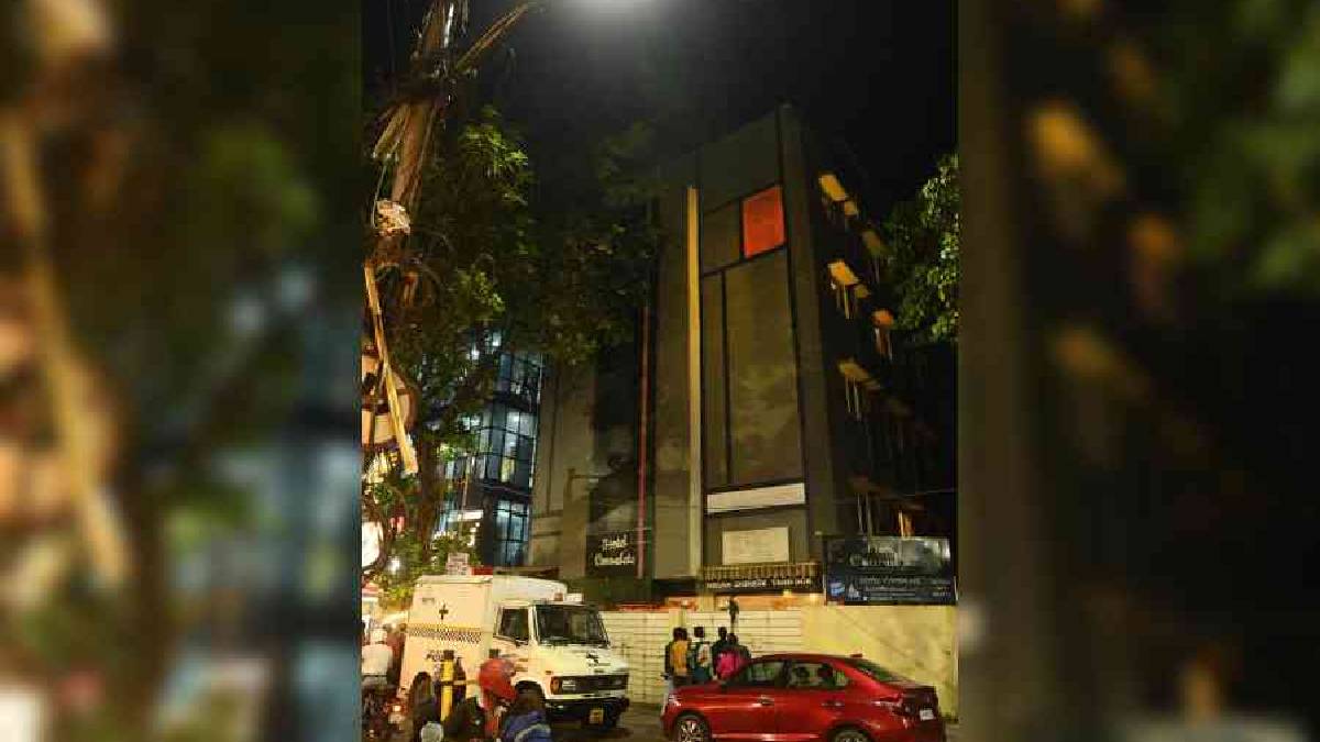 কসবার হোটেল থেকে যুবকের দেহ উদ্ধার, দুই সঙ্গীর খোঁজে তল্লাশি চালাচ্ছে পুলিশ