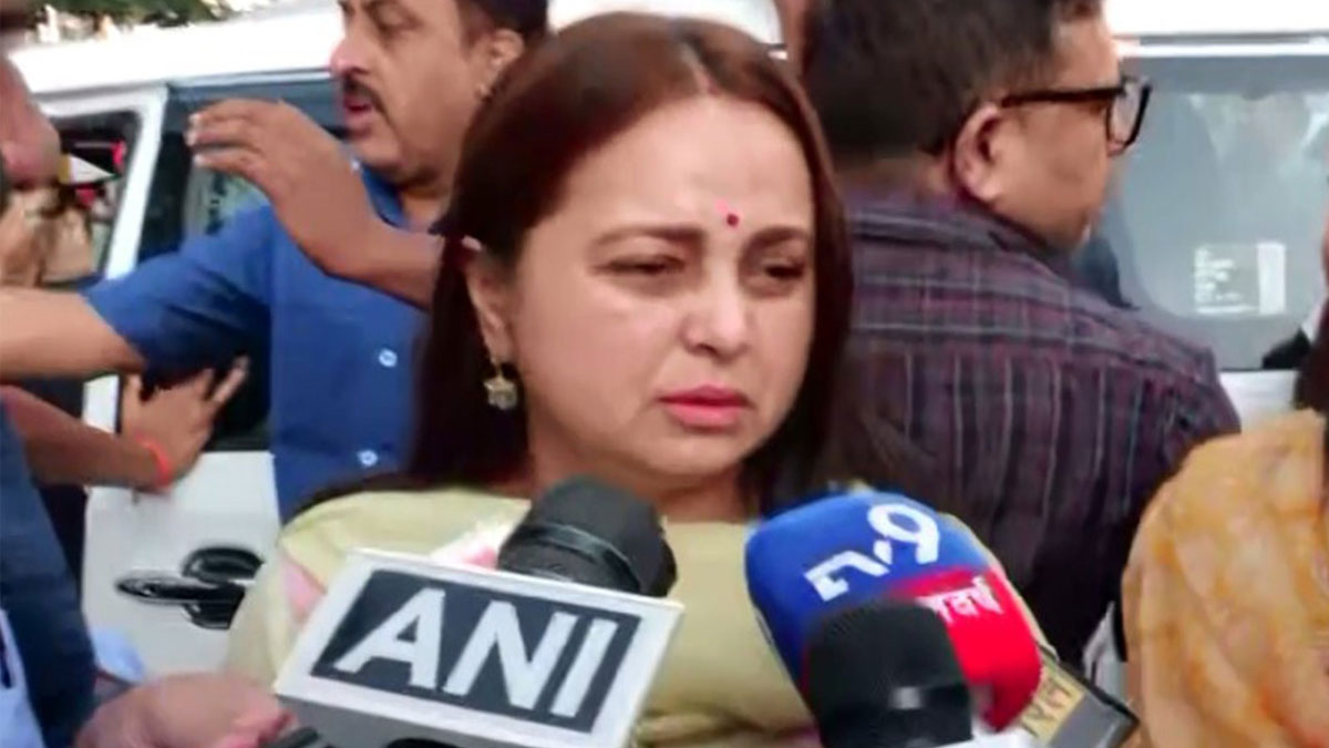 বিহারে আরজেডি ধরাশায়ী হওয়ার পর রাজনীতি ছাড়ার ঘোষণা লালু কন্যা রোহিনীর