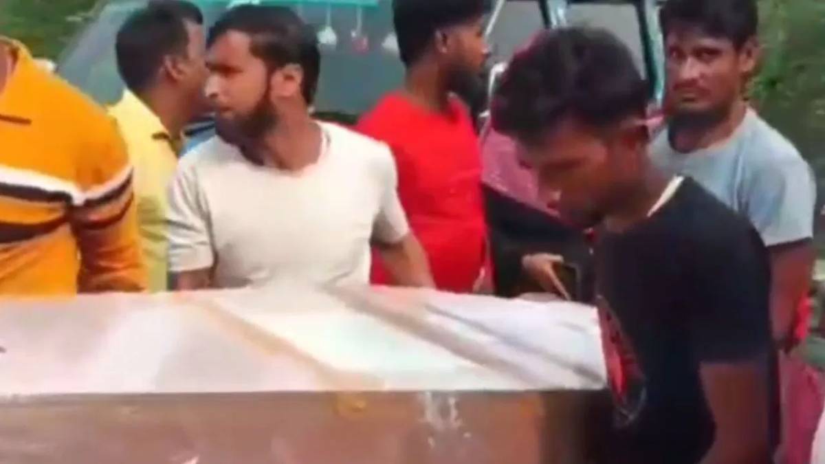 মুম্বইয়ের রেললাইনের ধার থেকে উদ্ধার বাংলার পরিযায়ী শ্রমিকের দেহ