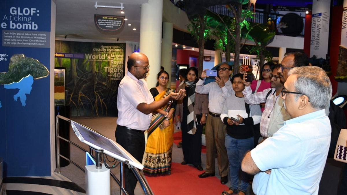 সায়েন্স সিটির ‘অন দ্য এজ?’ জলবায়ু পরিবর্তন প্রদর্শনীকে আন্তর্জাতিক পুরস্কার