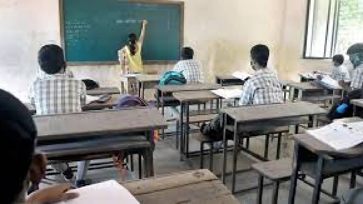 স্কুলের প্রার্থনায় গাইতে হবে বাংলার মাটি, বাংলার জল, নির্দেশ মধ্যশিক্ষা পর্ষদের