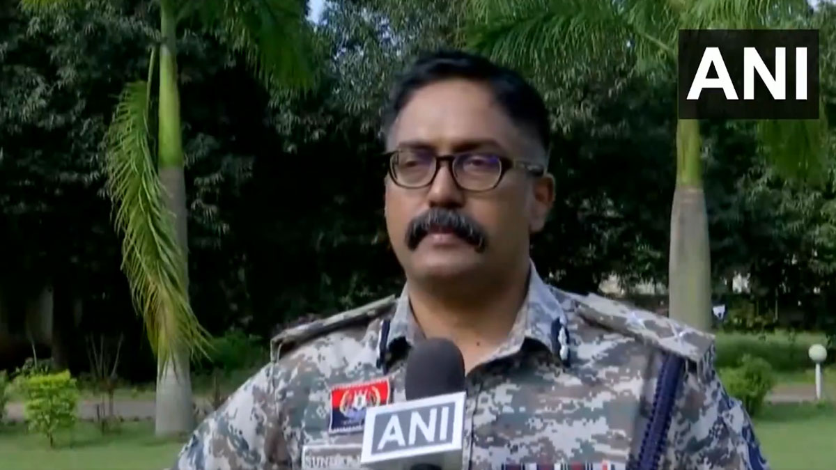 নকশাল দমনে আত্মসমর্পণের পথই শেষ সুযোগ, কড়া বার্তা সুন্দররাজের