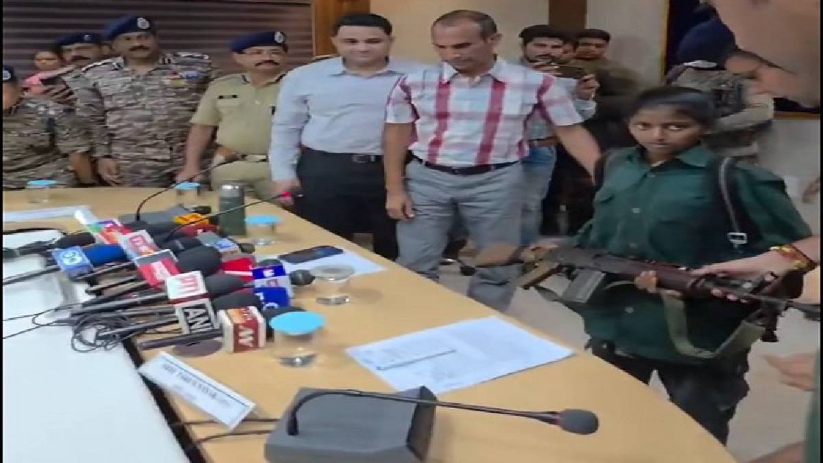 মধ্যপ্রেদেশে মাওবাদী নেত্রী সুনীতার আত্মসমর্পণ