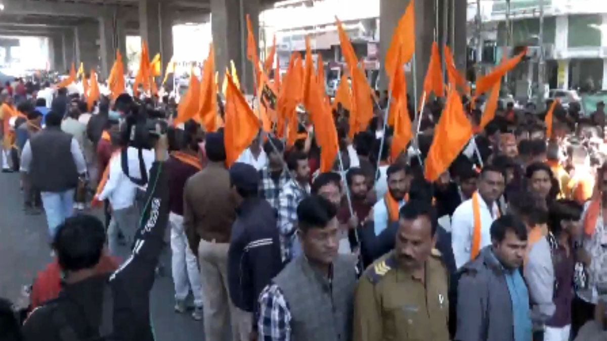 বাংলাদেশে হিন্দু নির্যাতন: পথে নামল বিশ্ব হিন্দু পরিষদ ও বজরং দল