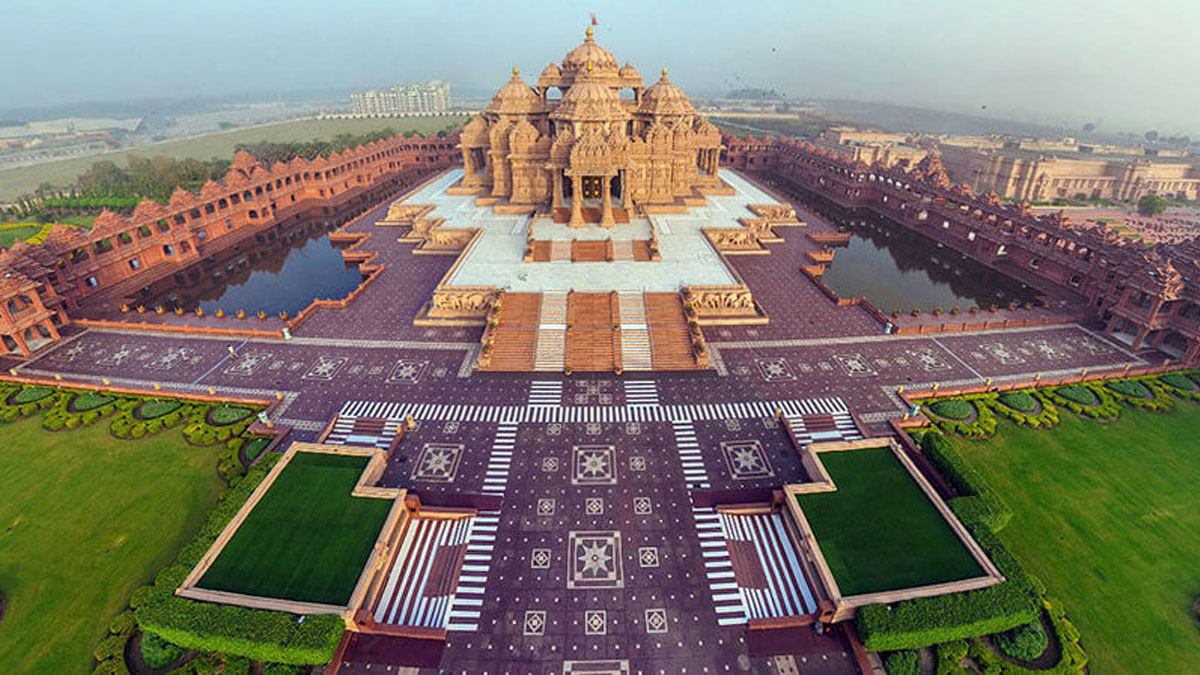 অক্ষরধামে ভুয়ো পুরোহিতের পাল্লায় পড়ে সর্বস্বান্ত যুবক