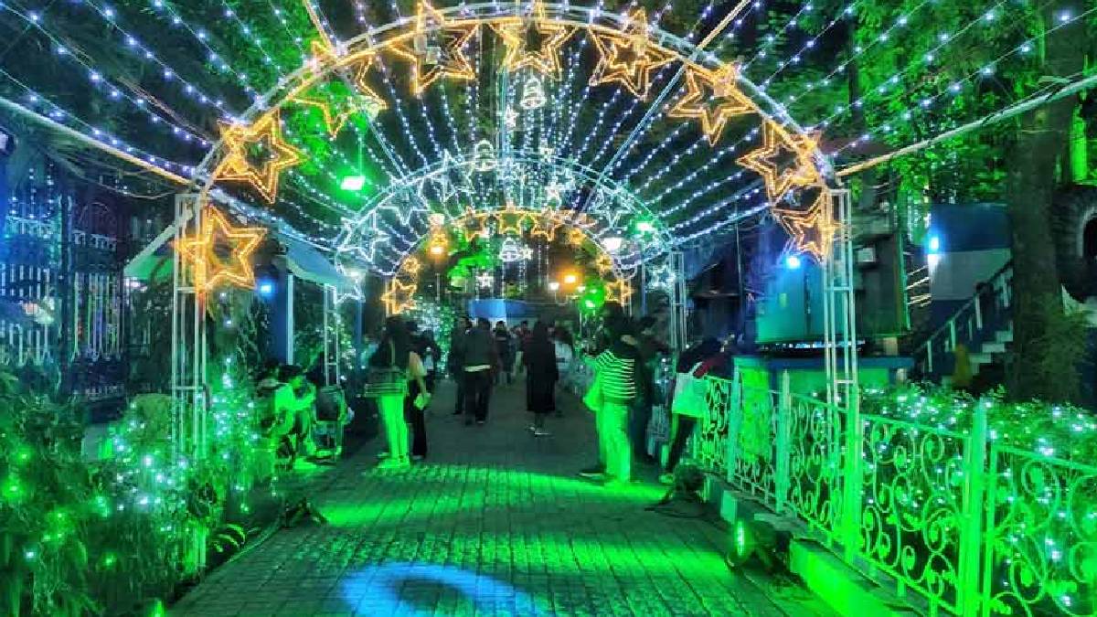 বড়দিনে নিরাপত্তায় বিশেষ নজরদারি, পার্ক স্ট্রিট, ময়দান মেট্রোয় প্রবেশ ও প্রস্থানের গেট আলাদা