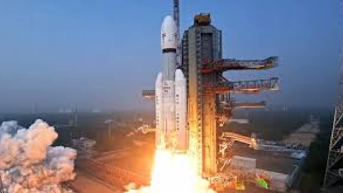 সবচেয়ে ভারী কৃত্রিম উপগ্রহের সফল উৎক্ষেপণ করে ইতিহাস গড়ল ইসরো