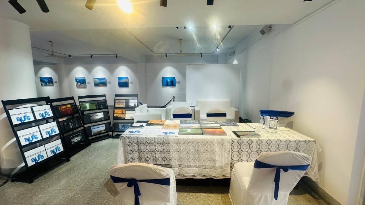 কৌশিক ঘোষের আলোকচিত্রের বই ‘ব্লুজ’-এর মোড়ক উন্মোচন