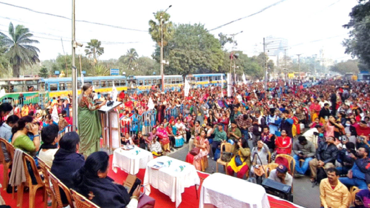 নারীদের উপর অত্যাচার নিয়ে জনসভায় সরব বামনেত্রী বৃন্দা কারাত