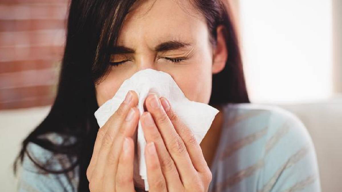 আবহাওয়ার খামখেয়ালিপনা, ছোট-বড় সকলেই কাহিল সর্দি কাশি জ্বরে কীভাবে সুরক্ষিত থাকবেন জানালেন বিশেষজ্ঞ চিকিৎসকেরা