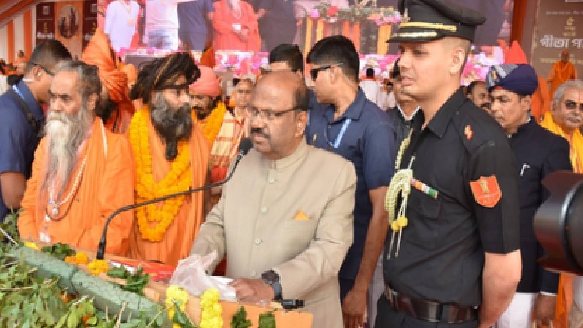 বাংলা শেষ করবে ধর্মীয় ঔদ্ধত্য, ব্রিগেড থেকে দাবি রাজ্যপালের