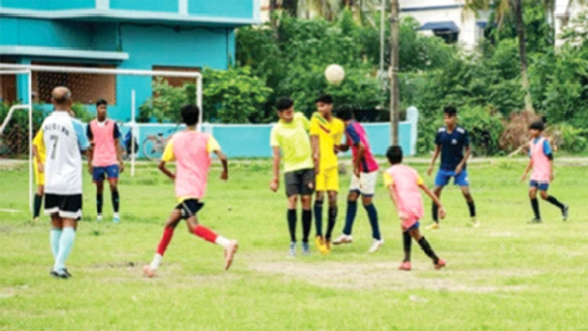 নামেই বেঙ্গল ফুটবল লিগ, আসলে বিদেশিদেরই প্রাধান্য