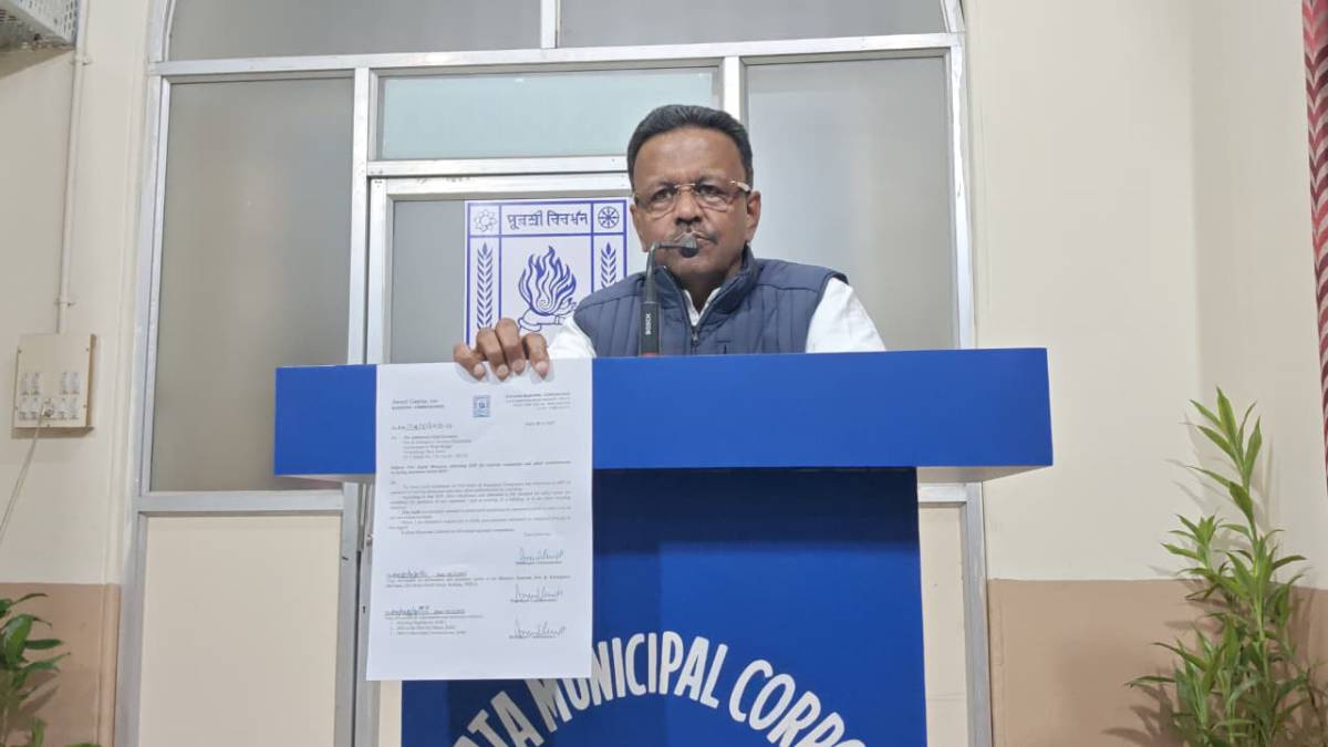 অগ্নি নিরাপত্তা বিধি মেনেই চলছে ৮৩টি রেস্তোরাঁ, পরিদর্শন শেষে রিপোর্ট পেশ মেয়রের