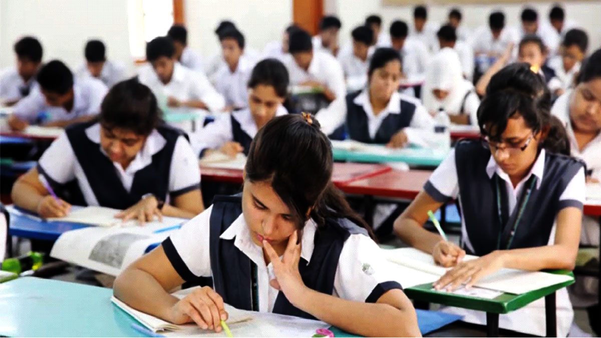 বিদ্যালয়ের প্রধান কার্যভার নেবার  সময় যেসব নথিপত্র বুঝে নেবেন