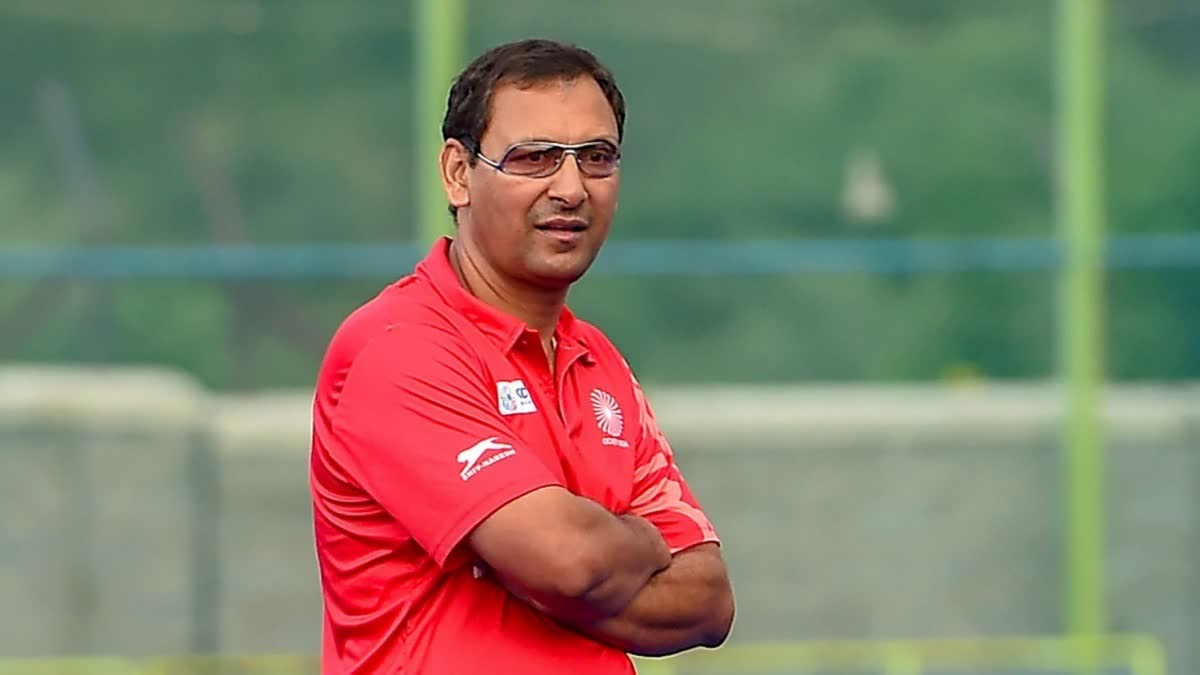হঠাৎই সরে দাঁড়ালেন ভারতীয় মহিলা হকি দলের প্রধান কোচ