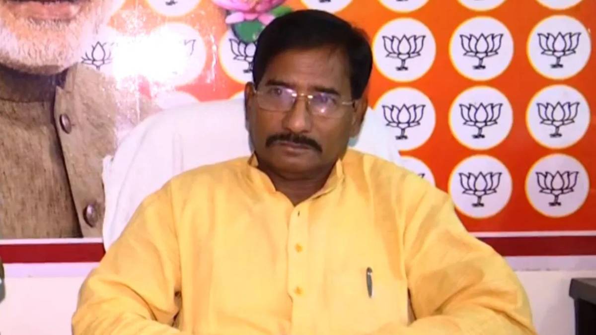 বাংলার ৩৫ জনগোষ্ঠীকে ওবিসি তালিকা থেকে বাদ দেওয়ার নির্দেশ অনগ্রসর কমিশনের