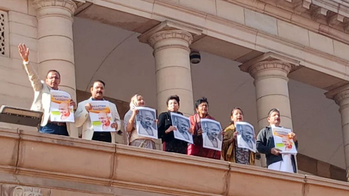 ১০০ দিনের প্রকল্পের নাম পাল্টে সংসদে পেশ হল ‘জিরামজি বিল’