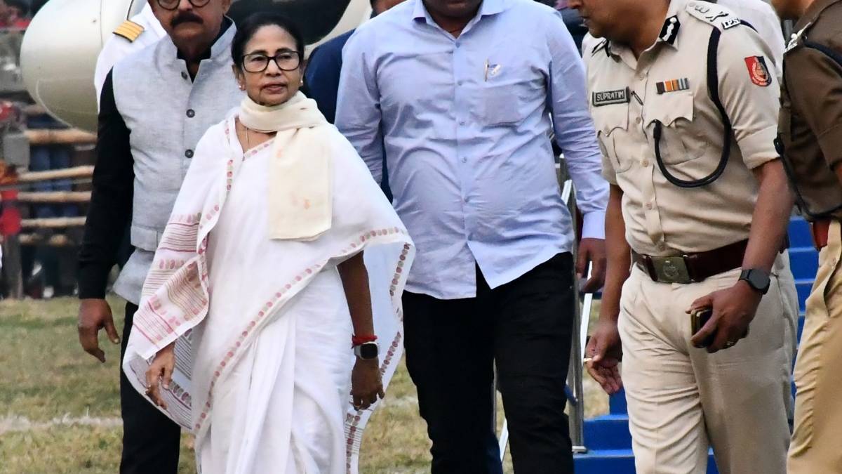 আমি ভোট চাইতে আসিনি, দুশ্চিন্তা দূর করতে এসেছি: মমতা
