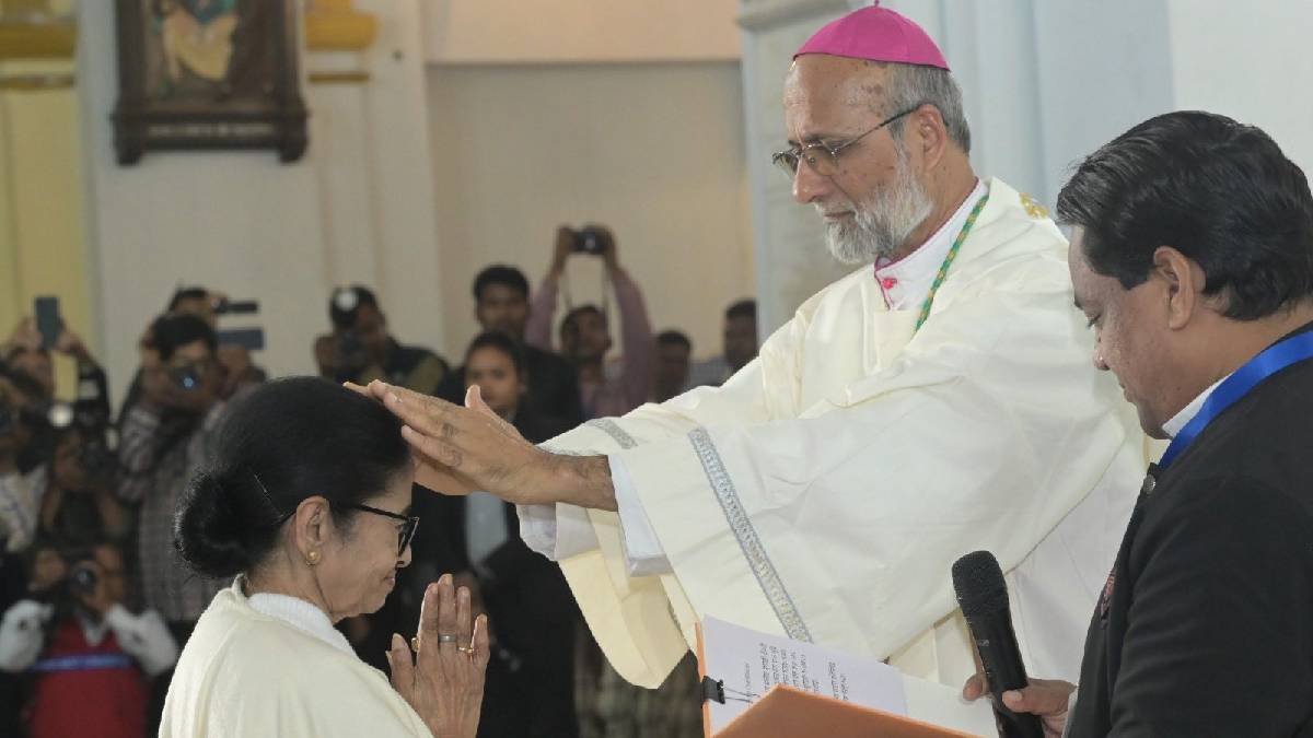 বড়দিনের শুভেচ্ছা মুখ্যমন্ত্রীর