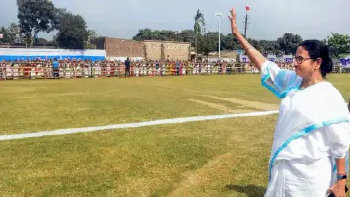 কৃষ্ণনগরের সভায় এসআইআর নিয়ে কটাক্ষ মুখ্যমন্ত্রীর