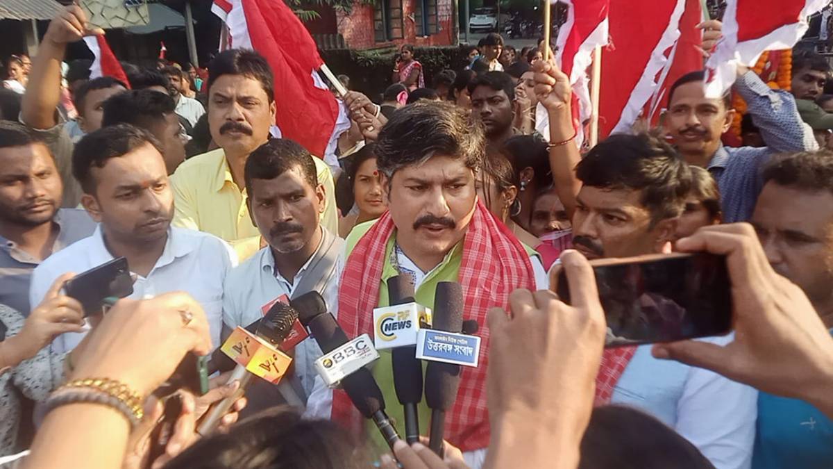 এসআইআর নিয়ে আতঙ্কে মতুয়ারা, মাঠে নেমে আন্দোলন রঞ্জিতের