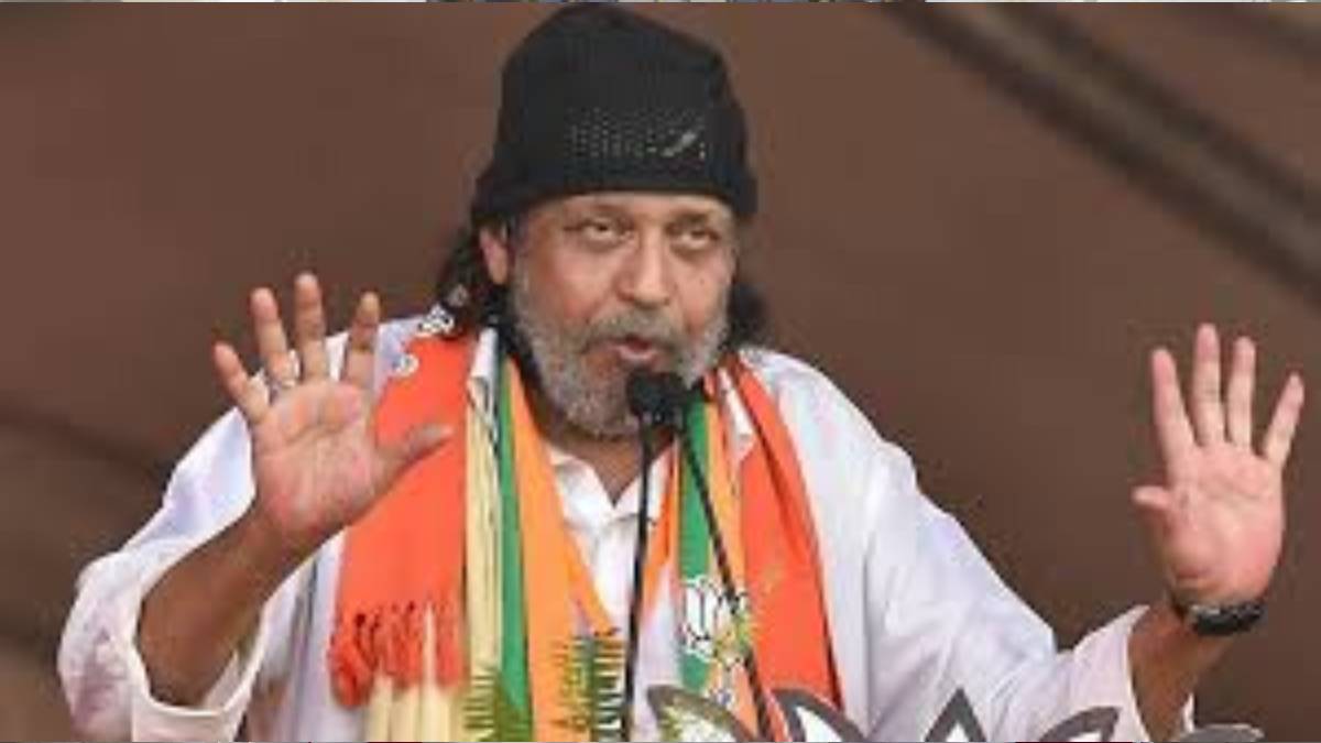 সিপিএম নেতা মিঠুন চক্রবর্তী! বিস্মিত বিচারক