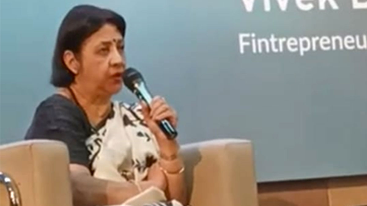 লেডিস স্টাডি গ্রুপে নেতৃত্ব নিয়ে অনুপ্রেরণামূলক আলোচনা