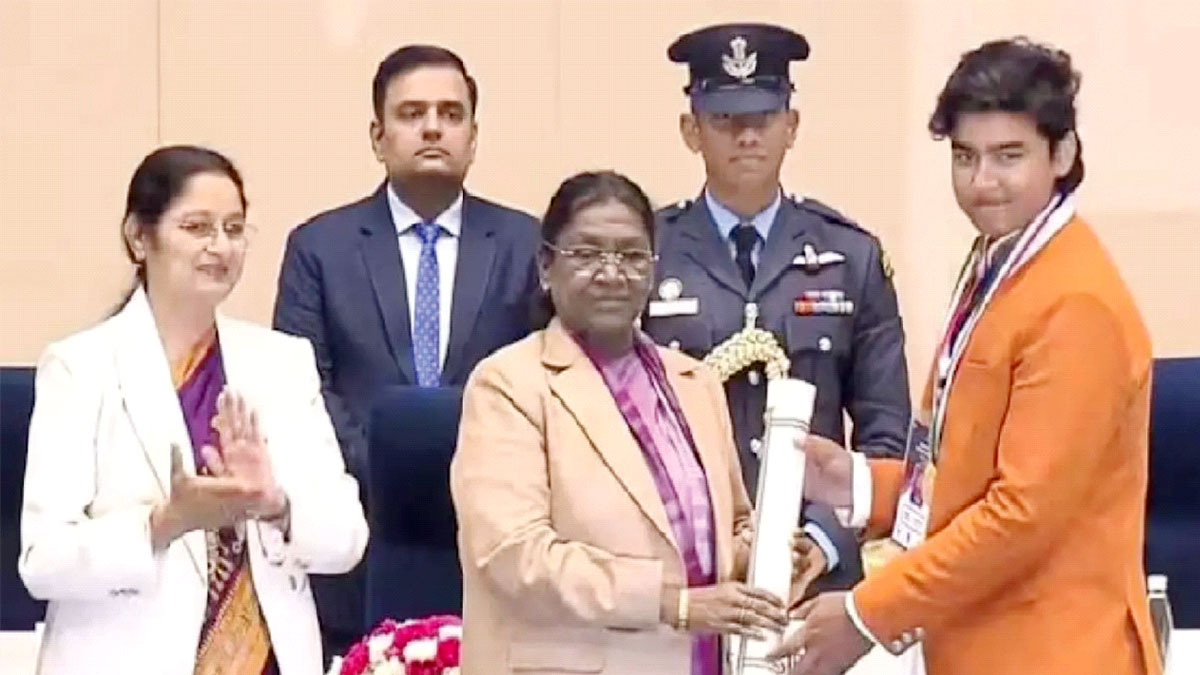 বৈভবের মুকুটে আরও একটি পালক