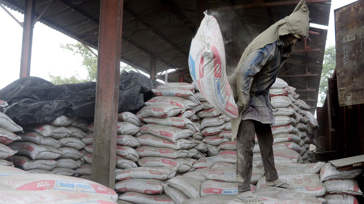 চলতি অর্থবর্ষে দেশের সিমেন্ট সংস্থার আয় বাড়তে পারে ১১ শতাংশ