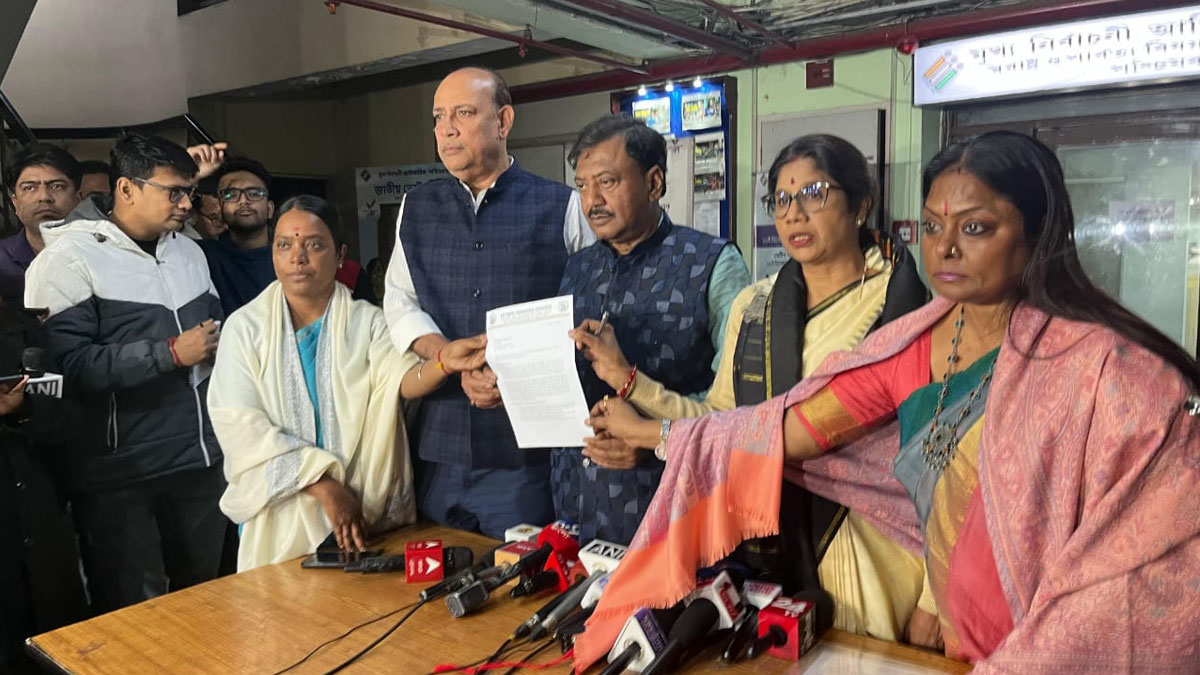 পরিযায়ী শ্রমিক ও বয়স্কদের হেনস্থা নিয়ে সিইও দপ্তরে সরাসরি অভিযোগ তৃণমূলের