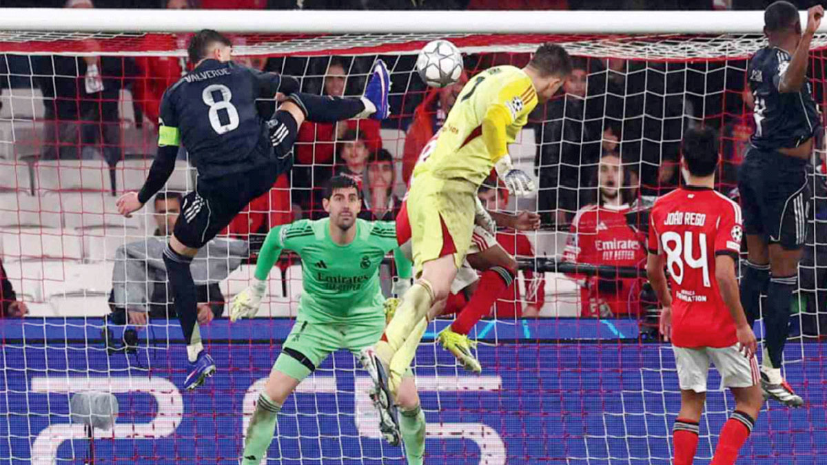 চ্যাম্পিয়ন্স লিগের শেষ ষোলোয় বার্সেলোনা, প্লে-অফে রিয়াল মাদ্রিদ