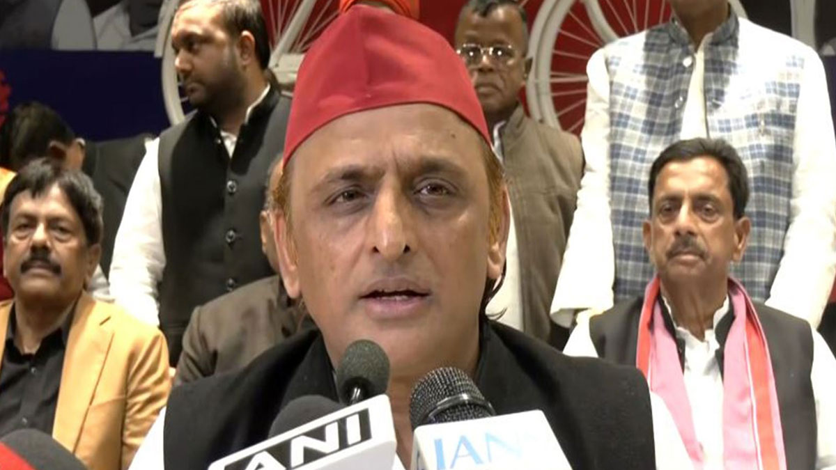 বিজেপির ষড়যন্ত্র বাংলায় চলবে না, বিপুল ব্যবধানে জিতবেন মমতা: অখিলেশ