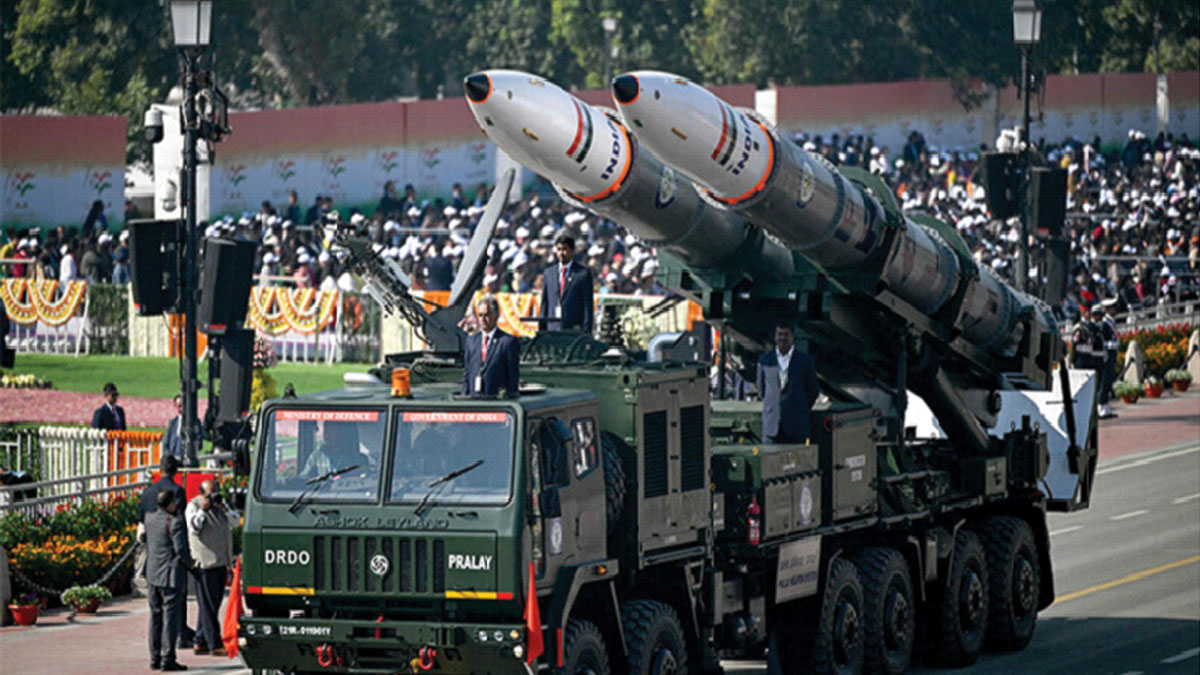 প্রতিরক্ষা খাতে ব্যয় বৃদ্ধির প্রতিযোগিতায় ব্যস্ত রাষ্ট্রনেতারা