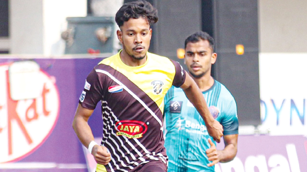 জেলার ফুটবলারদের অন্বেষণ  কোথায় বেঙ্গল সুপার লিগে?